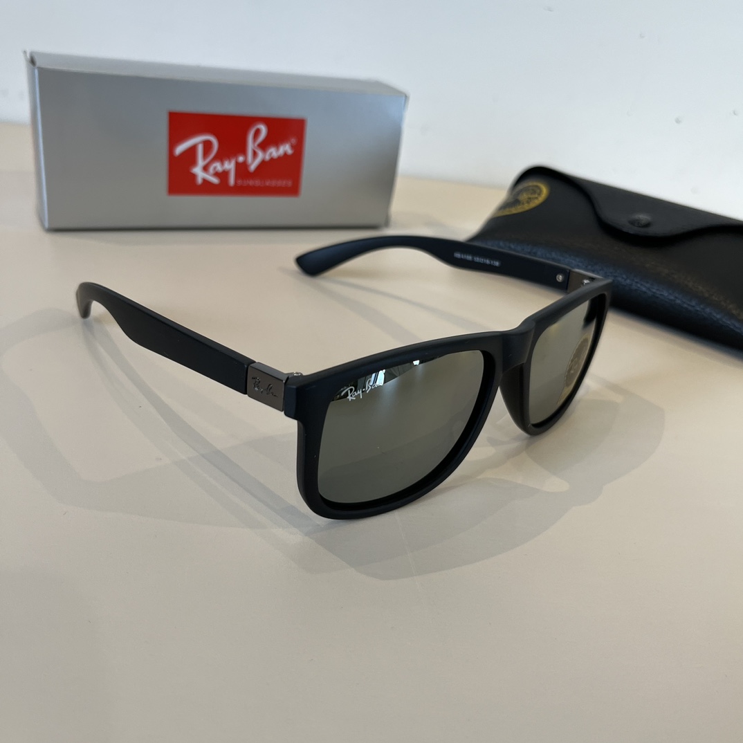 Ray-Ban