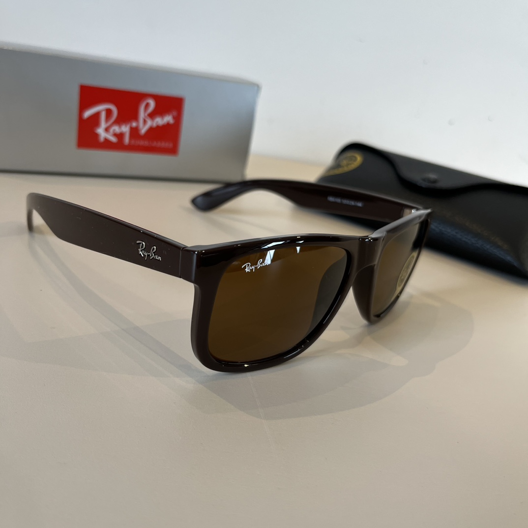 Ray-Ban