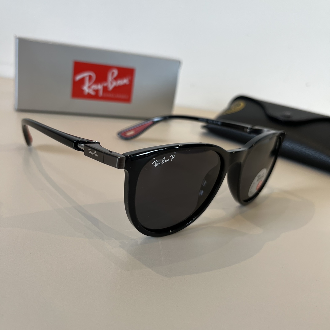 Ray-Ban