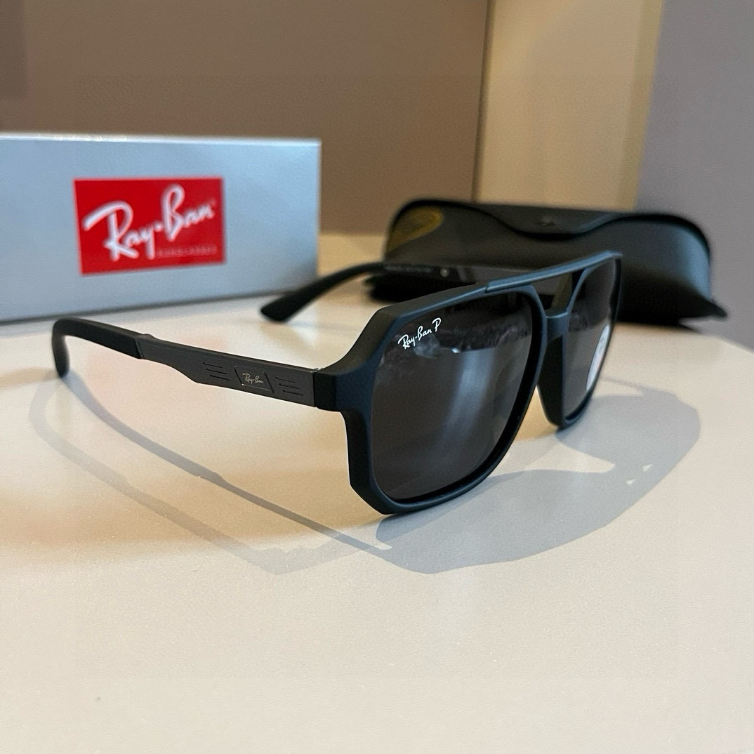 Ray-Ban