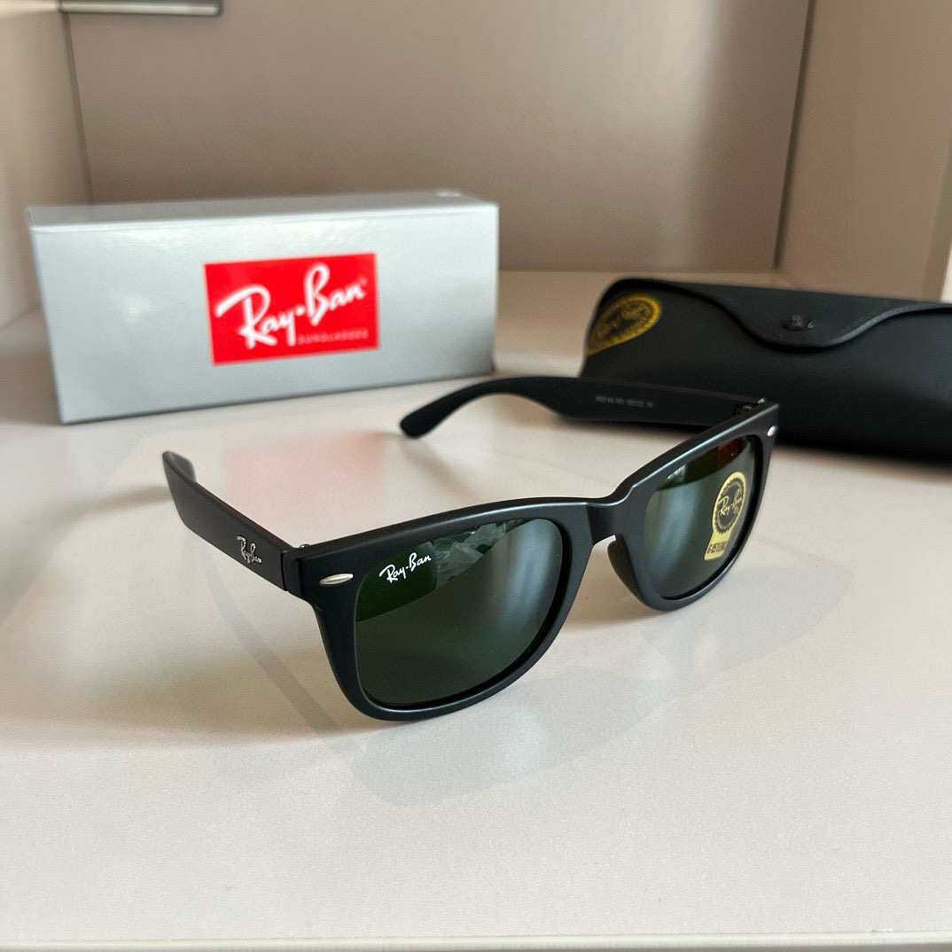 Ray-Ban