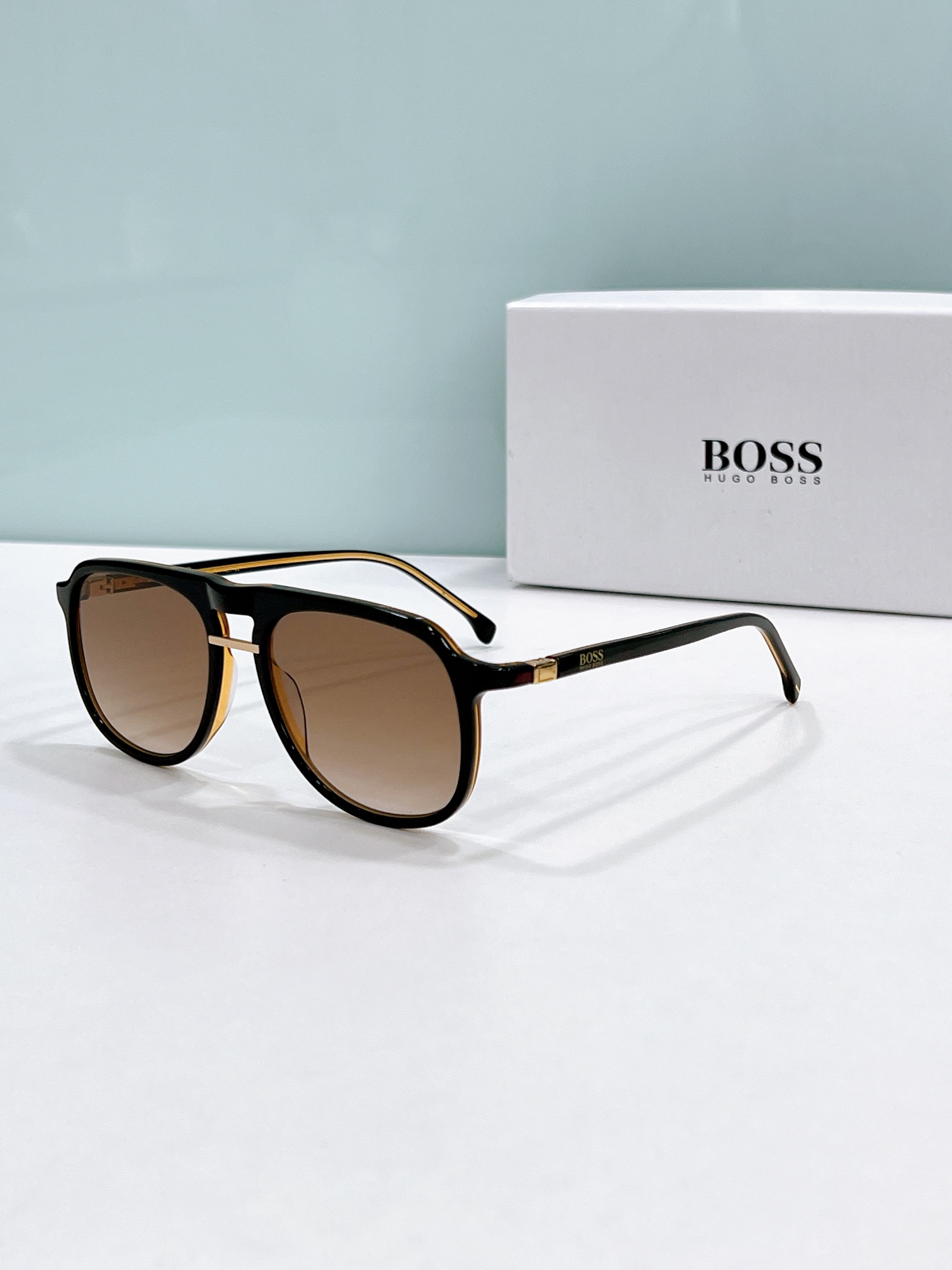 HUGO BOSS